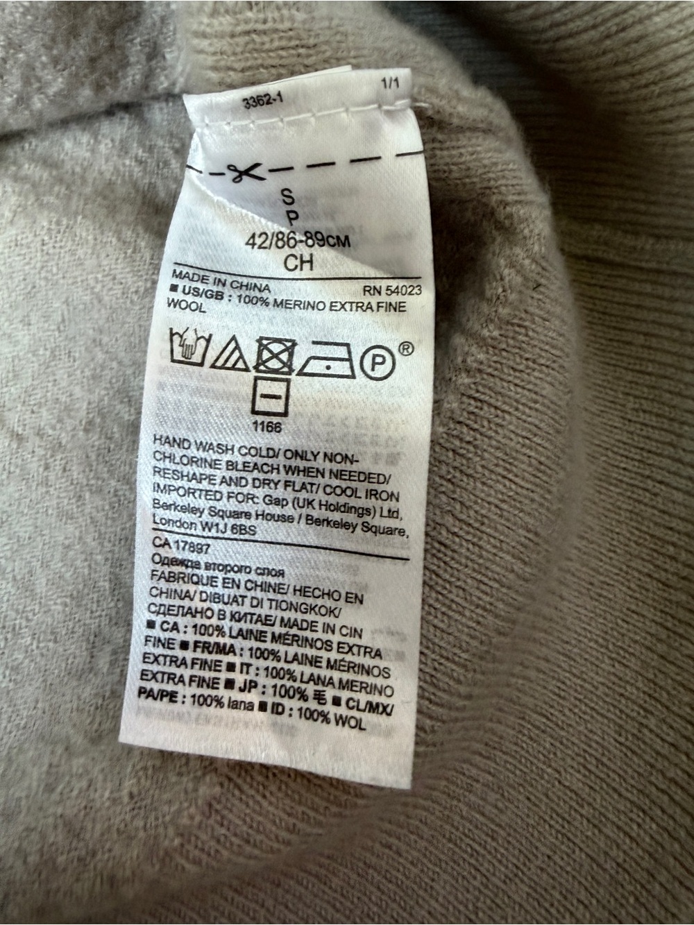 Banana Republic Extra Fine Merino Wool V-Neck Sweater Tan S - Picture 6 of 7